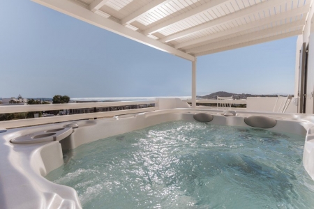 18 Grapes Boutique Hotel