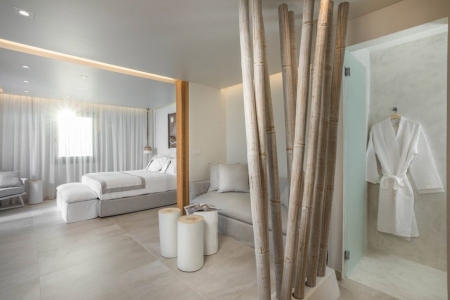 18 Grapes Boutique Hotel