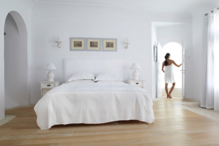 Kirini Suites &amp; Spa