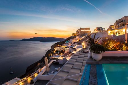Santorini Secret Suites &amp; Spa